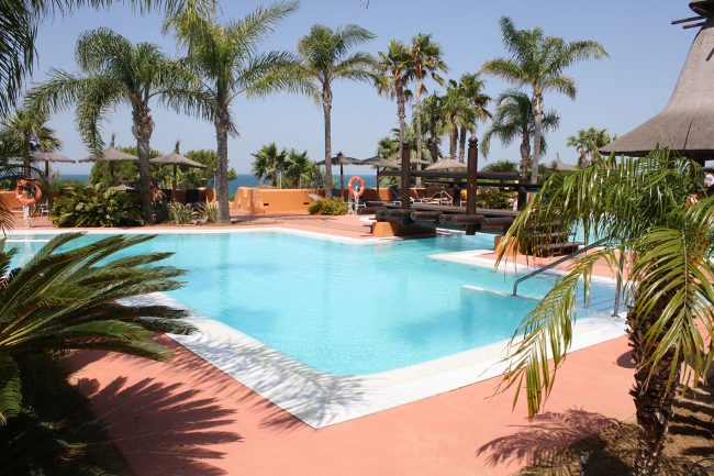 Piscina climatizada con aerotermia
